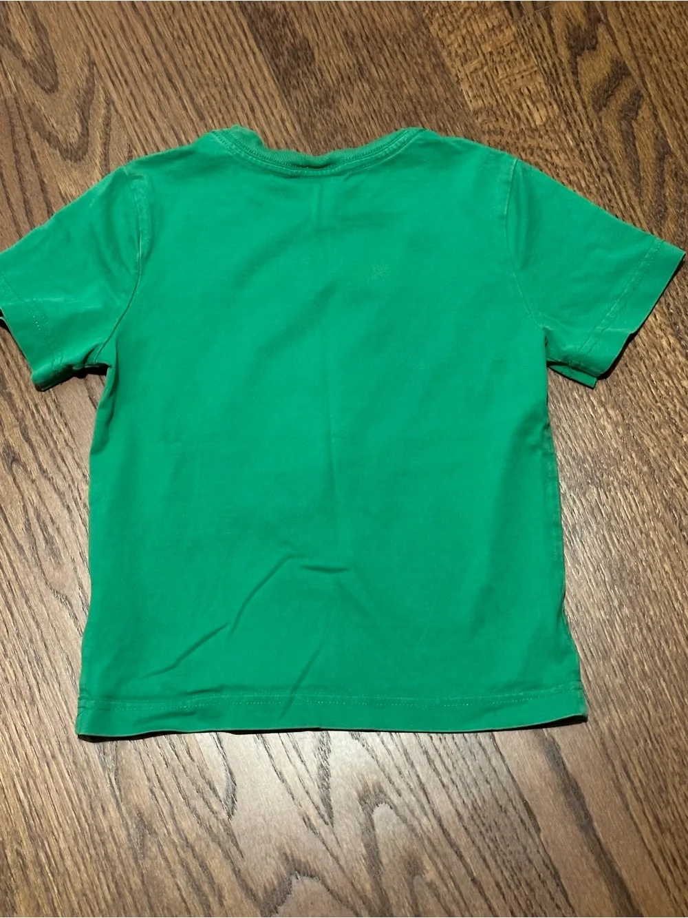 Hanna Andersson Green Tee with Astronaut Graphic Size 110 or 5T